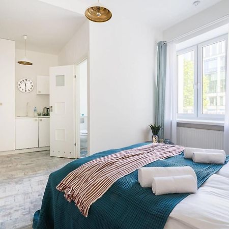 Kopernika 4 - Studio Apartment By Noclegi Renters وارسو المظهر الخارجي الصورة